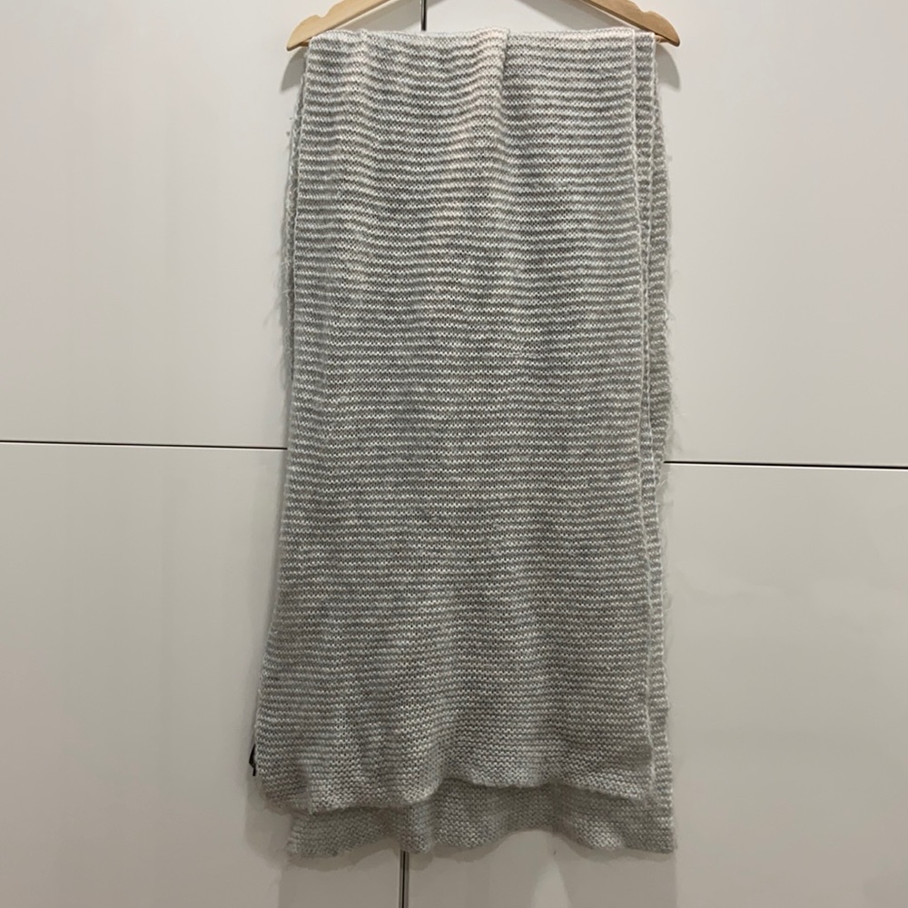 Zara Oversized Grey Knit Scarf